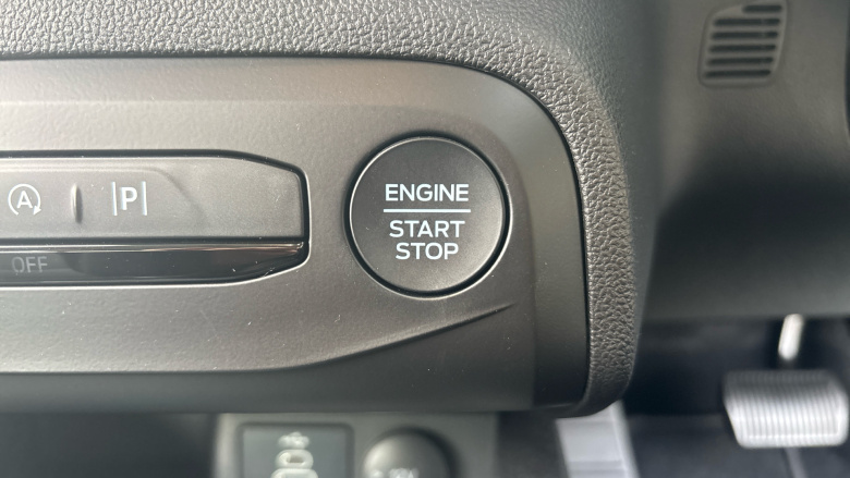 Ford Focus 1.0 EcoBoost Hybrid mHEV 155 Titanium 5dr Auto Petrol Hatchback